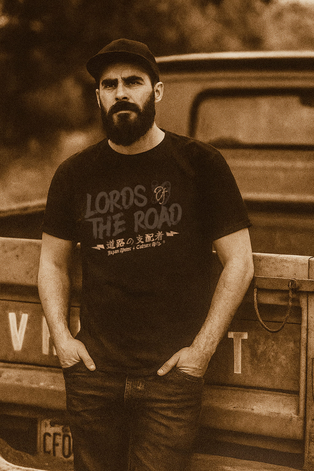 T-shirt noir "Kaidō" Motor Wheels avec lettrage gris "Lords of the Road", crânes et caractères japonais