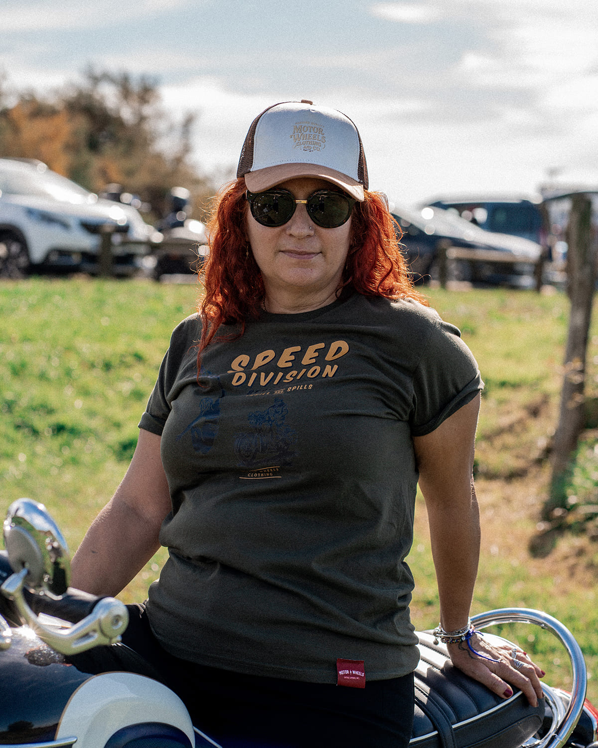 T-shirt "Speed Division" en beige et kaki, édition limitée, style racing vintage, Motor Wheels Clothing