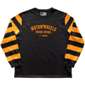 Jersey noir Motor & Wheels “Pit Crew” à manches rayées jaunes et noires, style racing vintage.