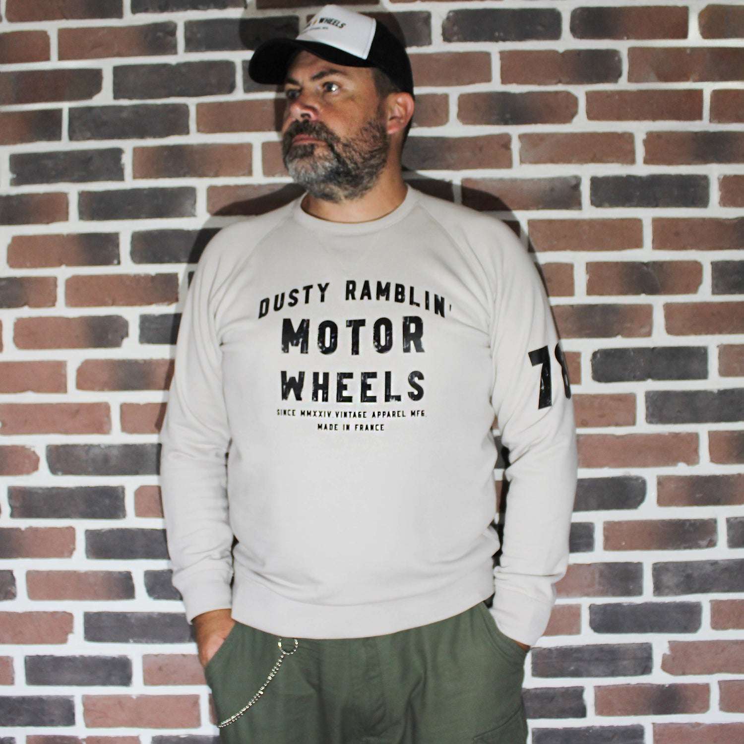 Sweatshirt "Dusty Ramblin’" en molleton gratté, inspiration road trip désert, Motor Wheels Clothing