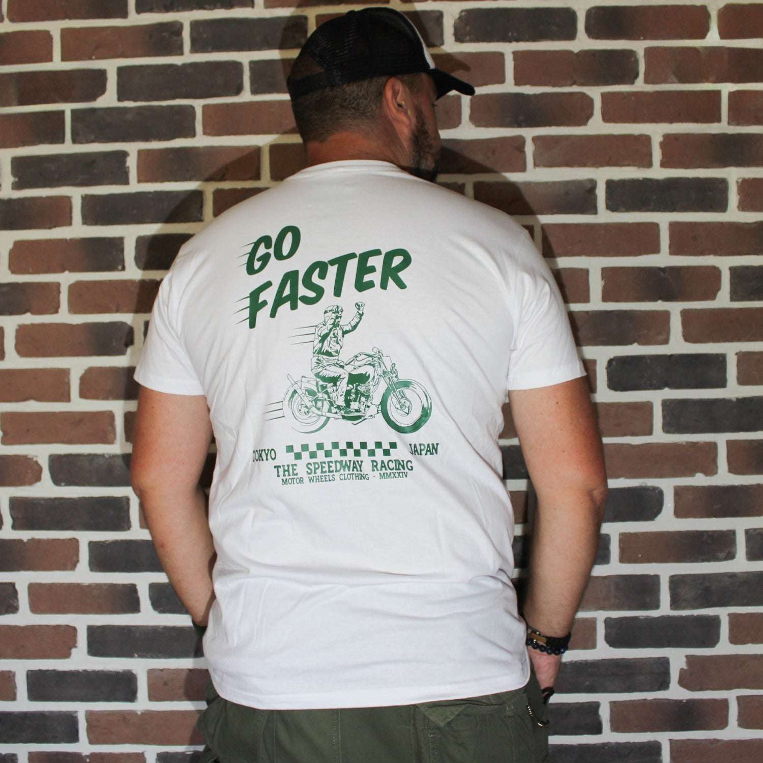 T-shirt moto vintage "Go Faster" en coton bio, imprimé biker sur moto vintage, Motor Wheels Clothing