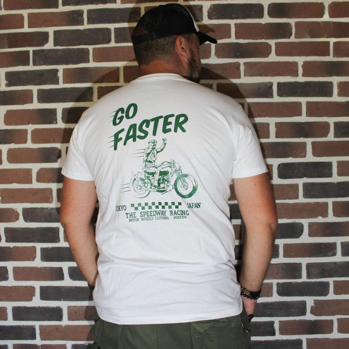 T-shirt moto vintage "Go Faster" en coton bio, imprimé biker sur moto vintage, Motor Wheels Clothing